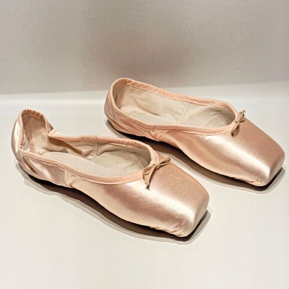 Suffolk Variation Collection Sonnet Pointe Ballet Shoes Handmade USA Women 8 XXX - Picture 2 of 12